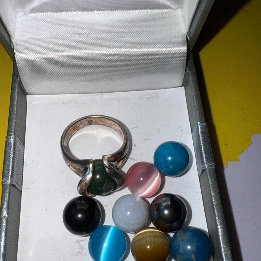 Elegant Silver Ring With Interchangeable Stones S… - image 2